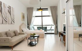 Dimorelux